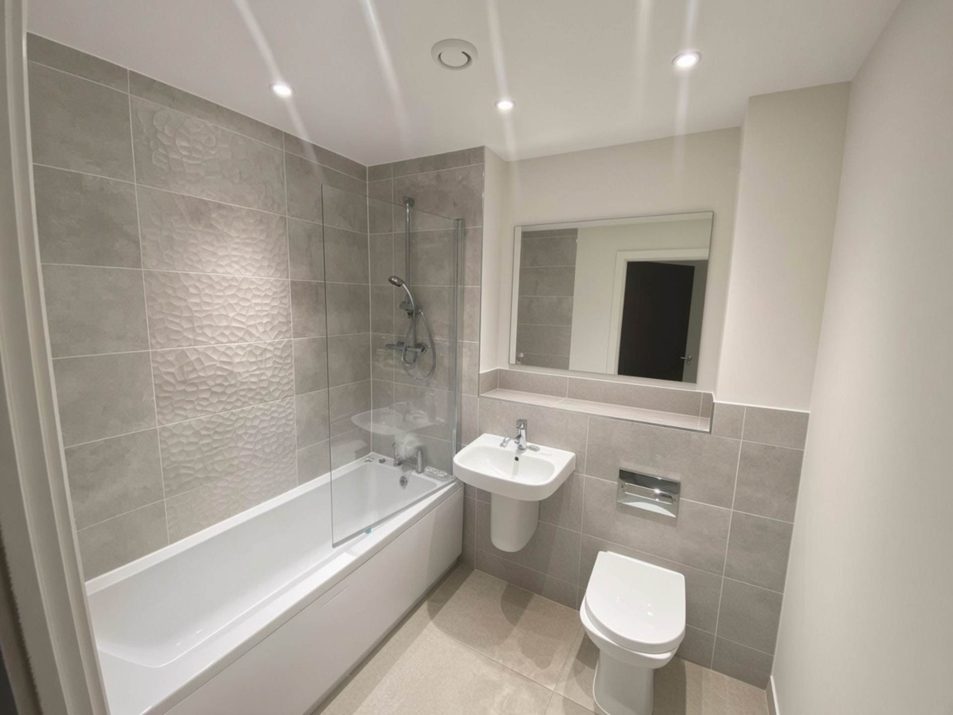 Holmesley Road, Borehamwood, Image 9