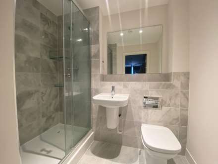 Holmesley Road, Borehamwood, Image 7