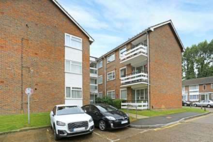 2 Bedroom Flat, White House Drive, Stanmore