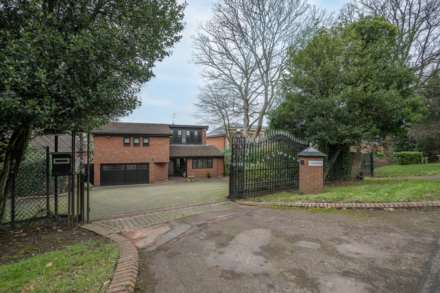5 Bedroom Detached, Barnet Lane, Elstree