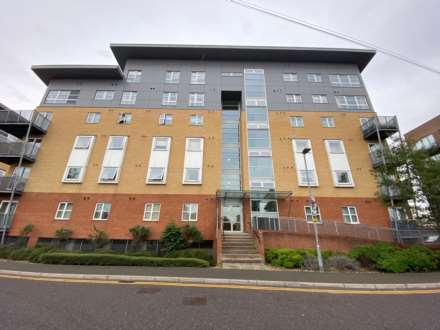 2 Bedroom Flat, Odette Court, Borehamwood