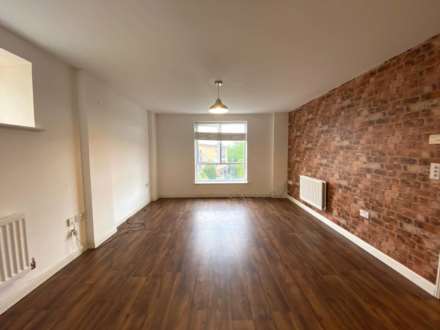 Odette Court, Borehamwood, Image 2