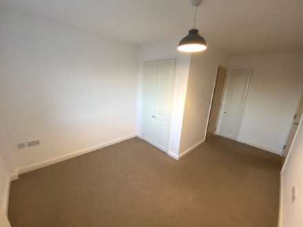 Odette Court, Borehamwood, Image 4