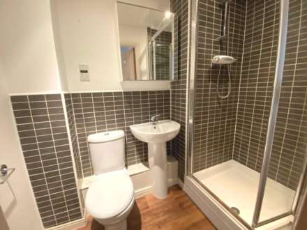 Odette Court, Borehamwood, Image 6