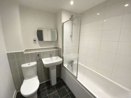 Odette Court, Borehamwood, Image 8