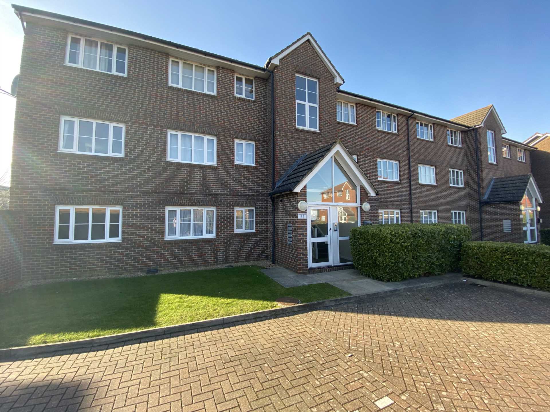 Kensington Way, Borehamwood, Image 1