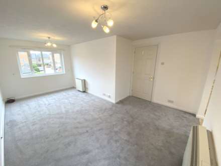 Kensington Way, Borehamwood, Image 2