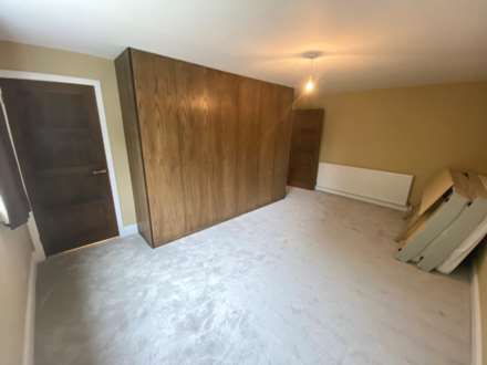 Woodside, Elstree, Image 10