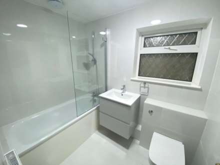 Woodside, Elstree, Image 14