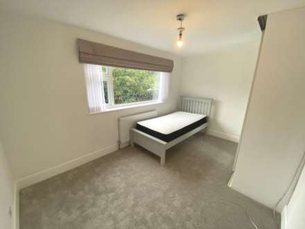 Woodside, Elstree, Image 15