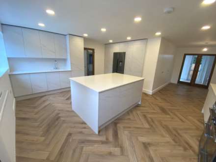 Woodside, Elstree, Image 2