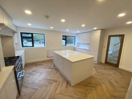 Woodside, Elstree, Image 3