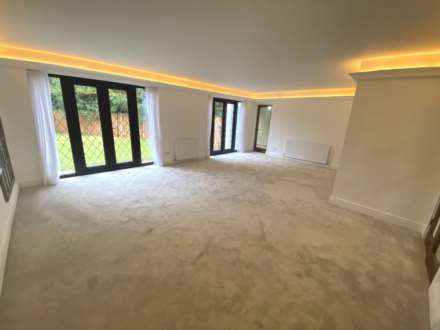 Woodside, Elstree, Image 7