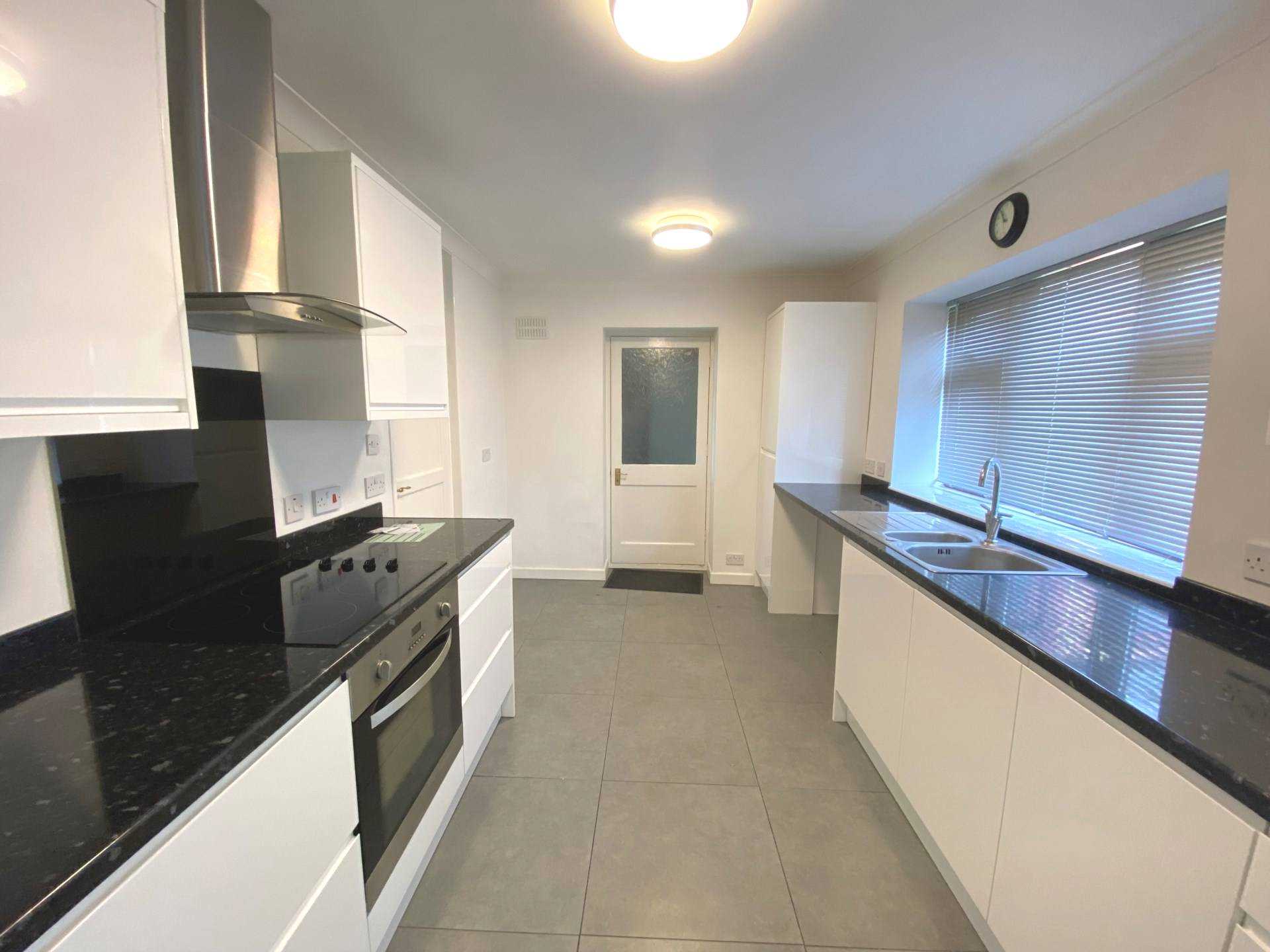 Winstre Road, Borehamwood, Image 6