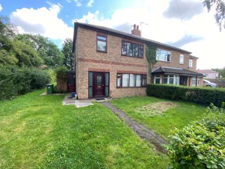 3 Bedroom Semi-Detached, Winstre Road, Borehamwood