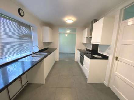 Winstre Road, Borehamwood, Image 7