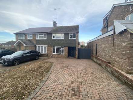 Lexington Close, Borehamwood, Image 14