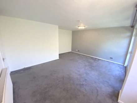 Red Road, Borehamwood, Image 5