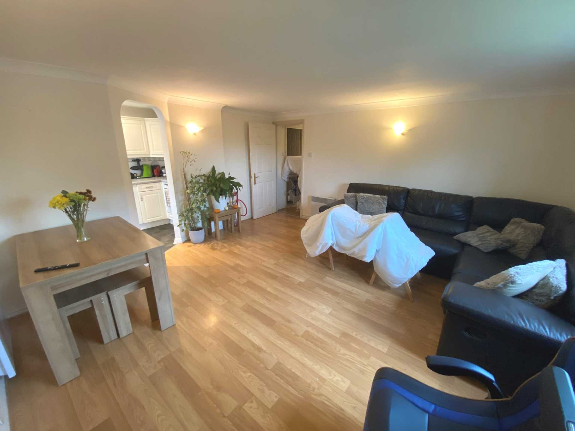 Station Road, Borehamwood, Image 2