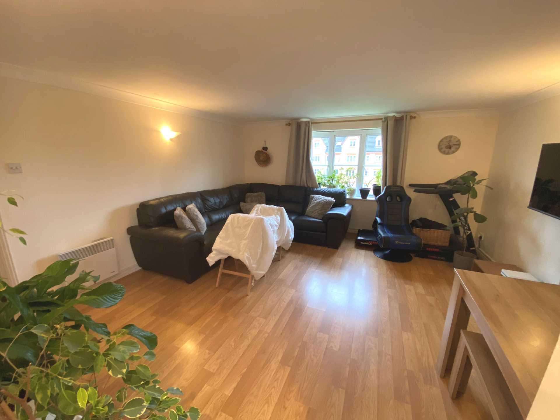 Station Road, Borehamwood, Image 4