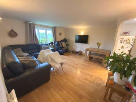 Station Road, Borehamwood, Image 3