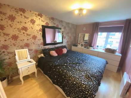 Station Road, Borehamwood, Image 6