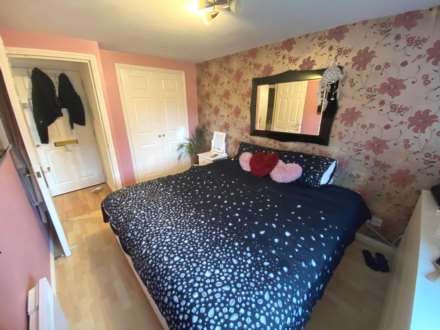 Station Road, Borehamwood, Image 7