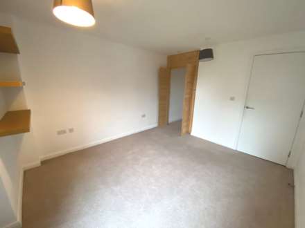 Brook Road, Borehamwood, Image 7