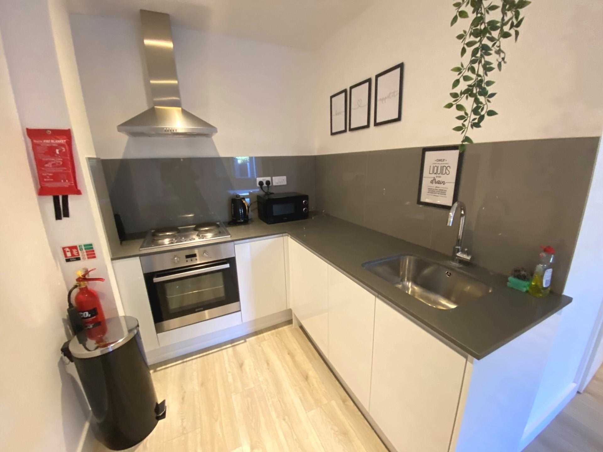 Headstone Road, Harrow, Image 4