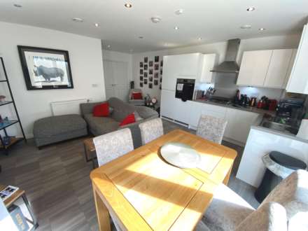 Elstree Way, Borehamwood, Image 4
