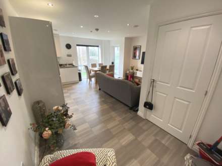 Elstree Way, Borehamwood, Image 5