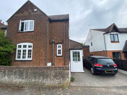 Radlett Road, Frogmore, Image 1