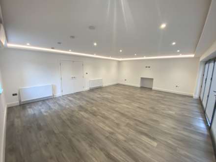 Allum Lane, Elstree, Image 3