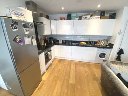 Elstree Way, Borehamwood, Image 5