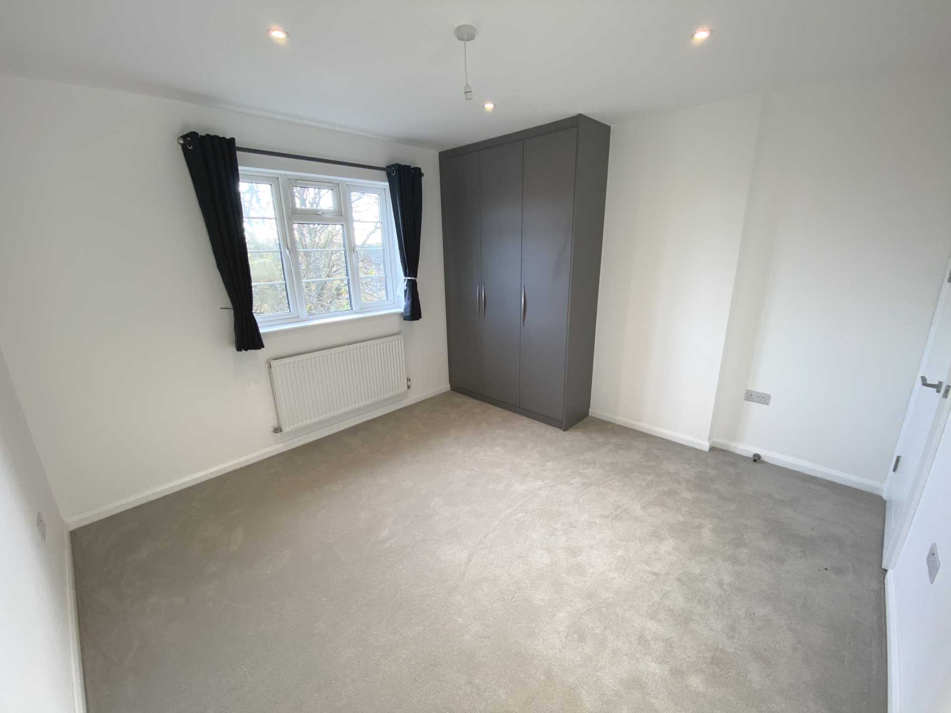 Edgware Court, Edgware, Image 4