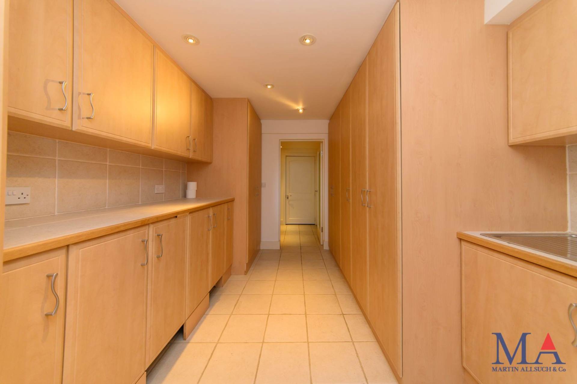 Barnet Lane, Elstree, Image 32
