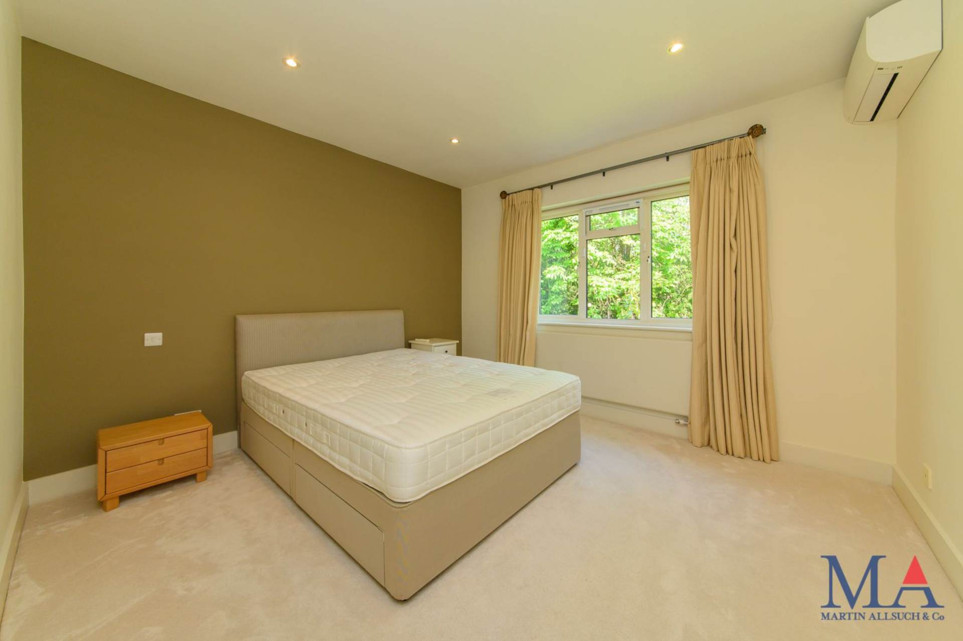 Barnet Lane, Elstree, Image 50