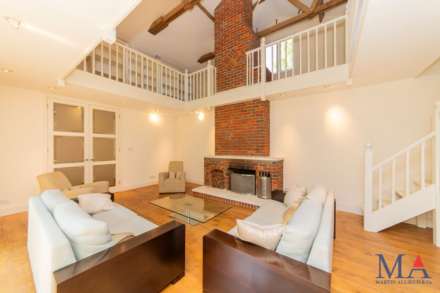 Barnet Lane, Elstree, Image 3