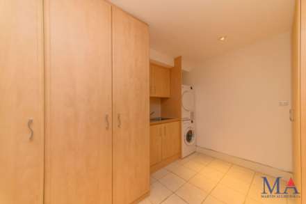 Barnet Lane, Elstree, Image 33
