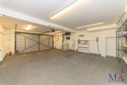 Barnet Lane, Elstree, Image 35