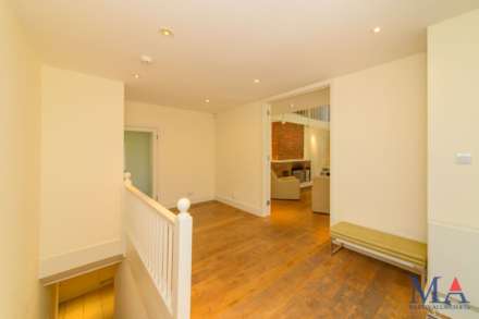 Barnet Lane, Elstree, Image 58