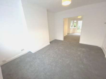 Peters Close, Stanmore, Image 3