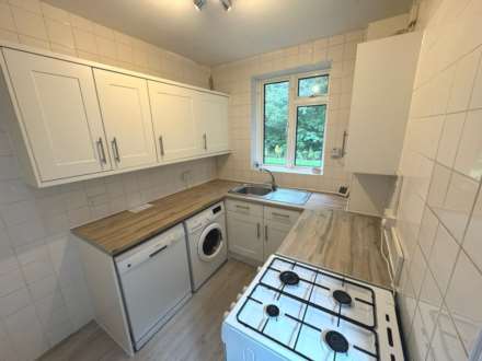 Peters Close, Stanmore, Image 8