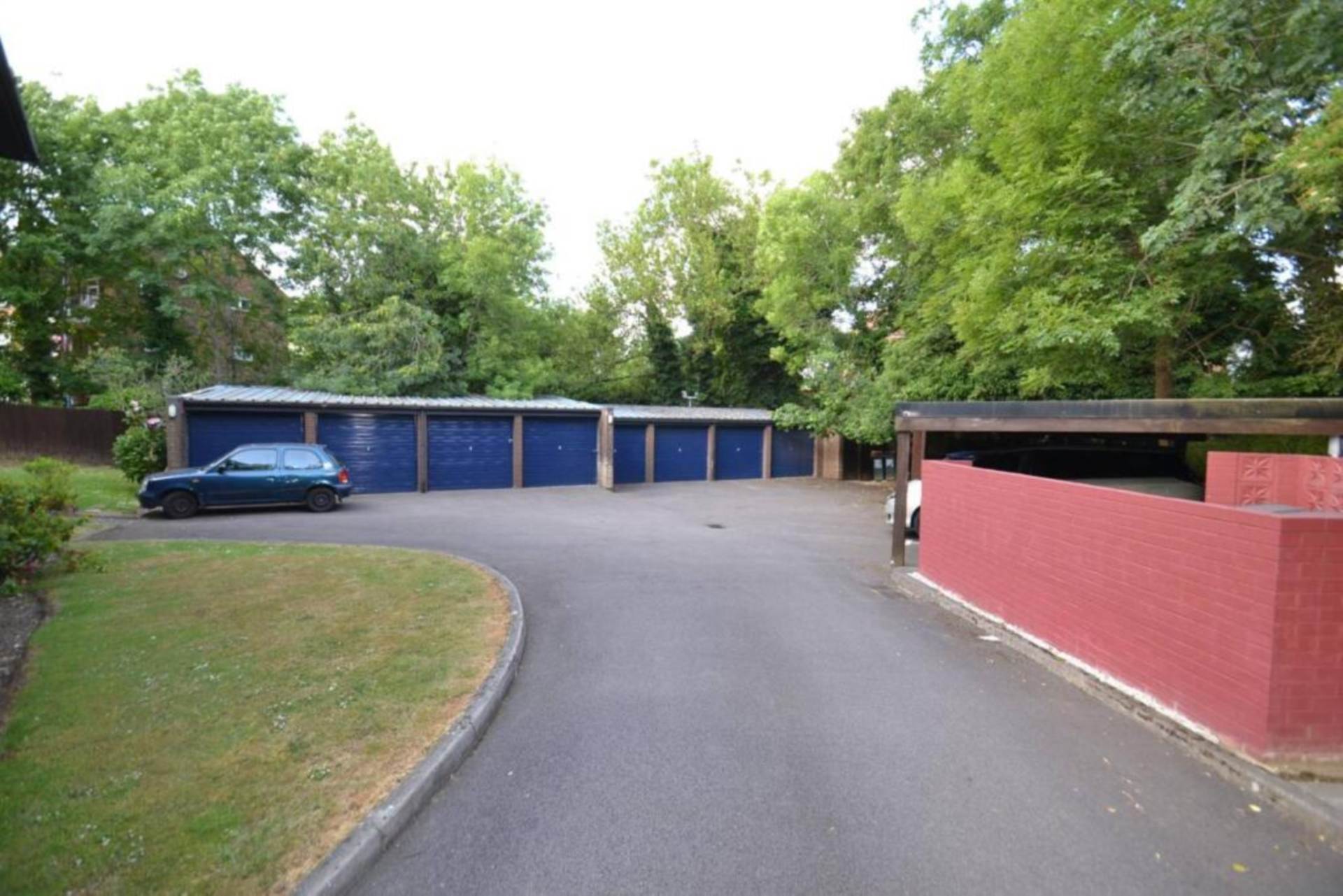 Broadhurst Avenue, Edgware, Image 12