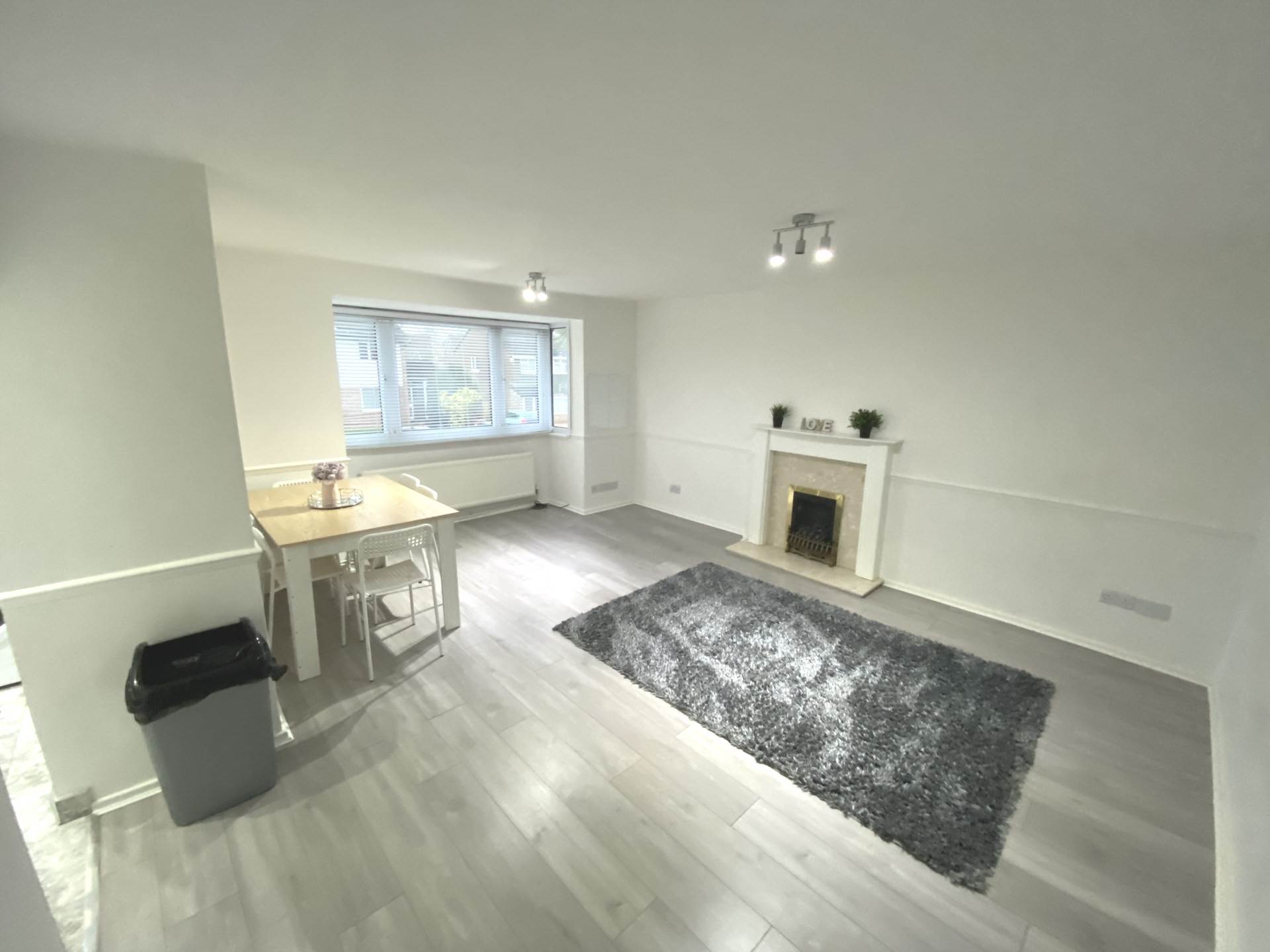 Lexington Close, Borehamwood, Image 2