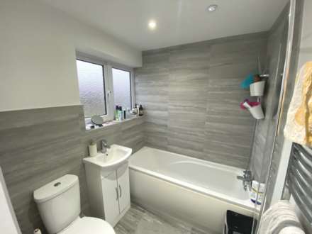 Lexington Close, Borehamwood, Image 10