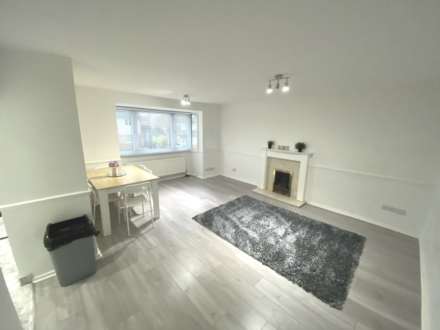 Lexington Close, Borehamwood, Image 2