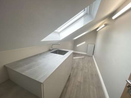 Woodstock Road, Bushey, Image 14