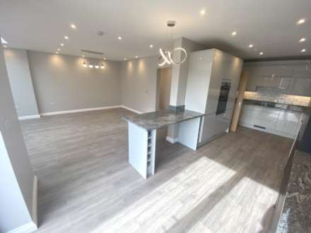 Woodstock Road, Bushey, Image 3