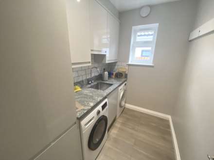 Woodstock Road, Bushey, Image 5